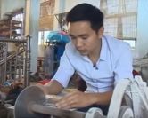 8x thành tỷ phú từ chiếc lược sừng trâu