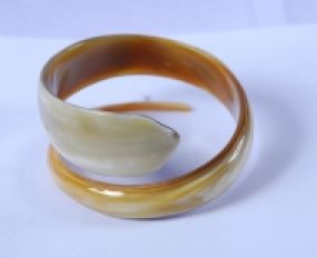 Vòng Tay Sừng Trâu 2