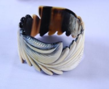 Vòng Tay Sừng Trâu 3